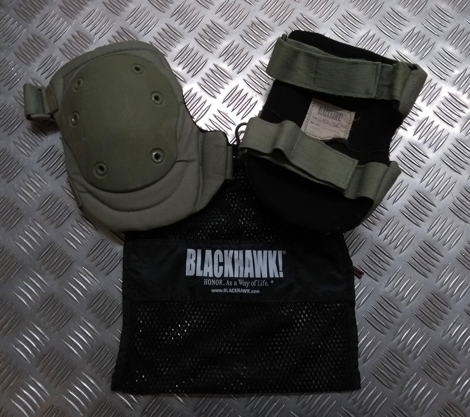 Army Knee Pads British Army Combat Uniform Kit by Blackhawk USA Gen1 Battle