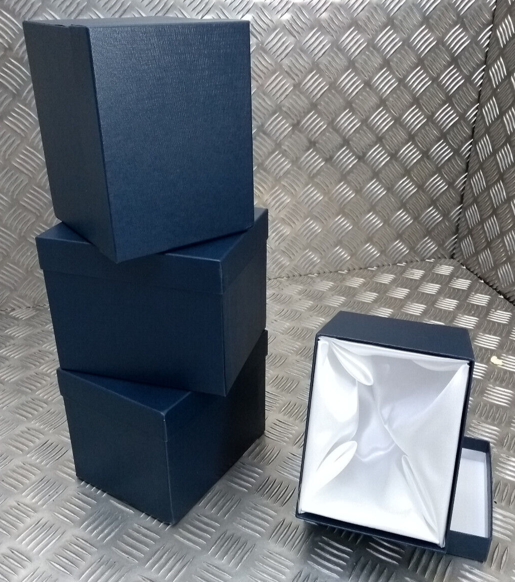 Decorative Blue Gift / Storage Boxes with White Canvas Lining & Removable Lid x4