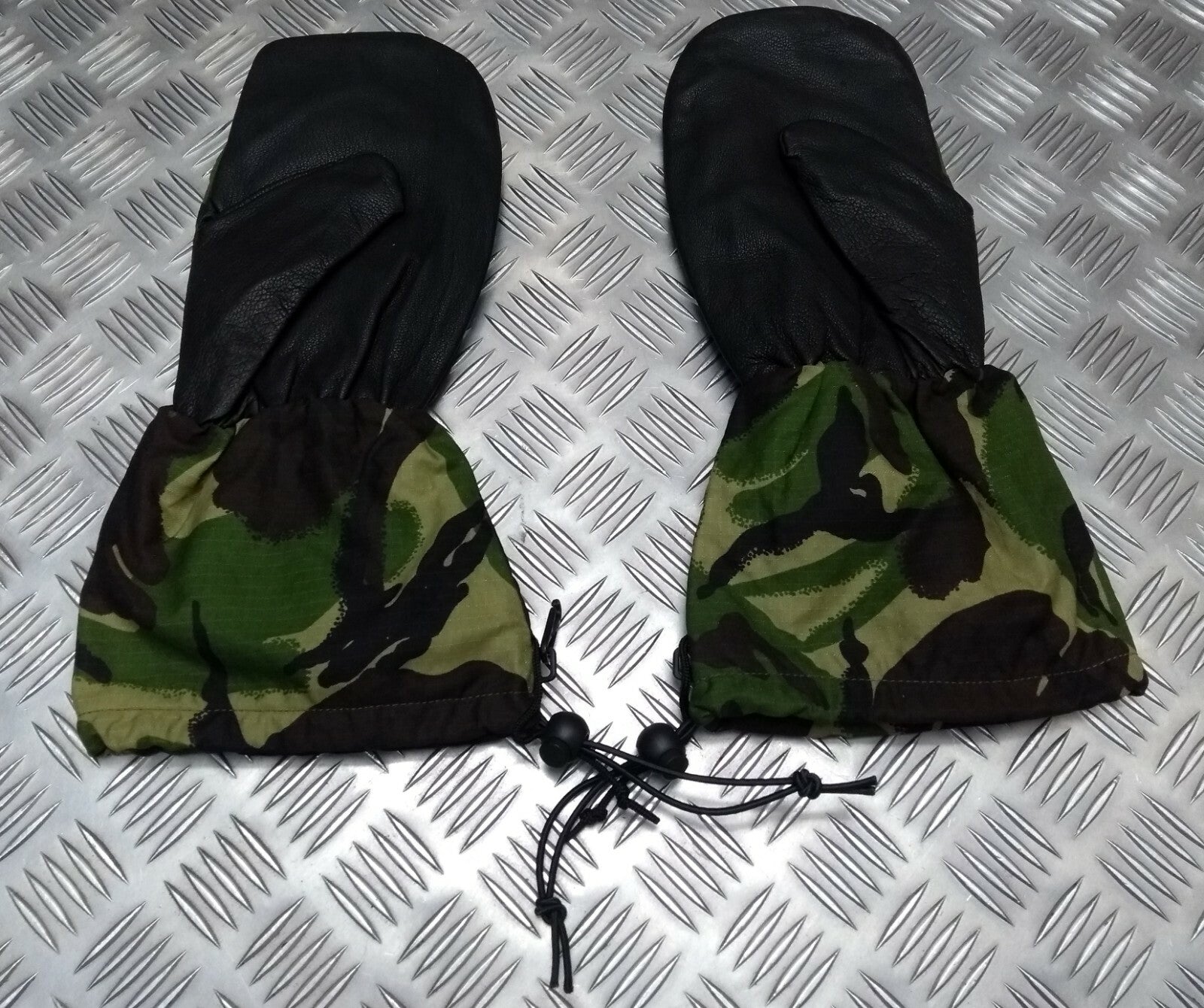 ECW Extreme Cold Weather DPM Camo Mittens Inner MVP Combat Over Gloves