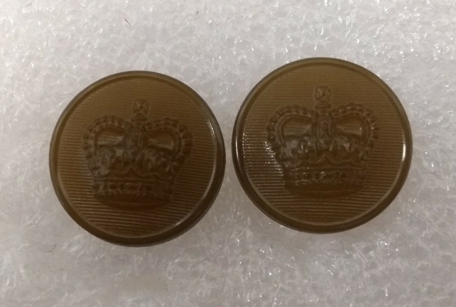 Vintage Mil-spec Old Pattern St Edwards Crown Khaki Buff Ring Backed Buttons NOS