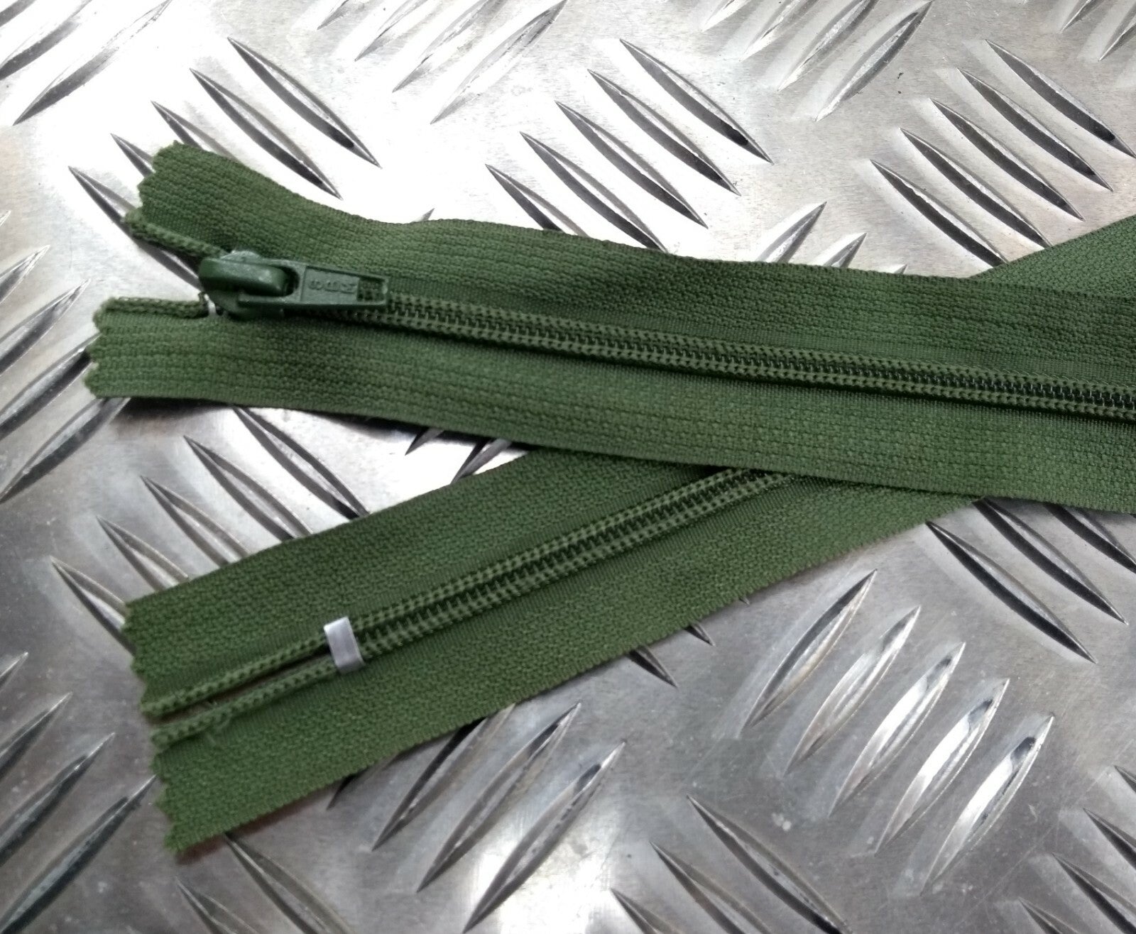 Genuine British 152cm Closed End Green Heavy Duty Zip Zipper
