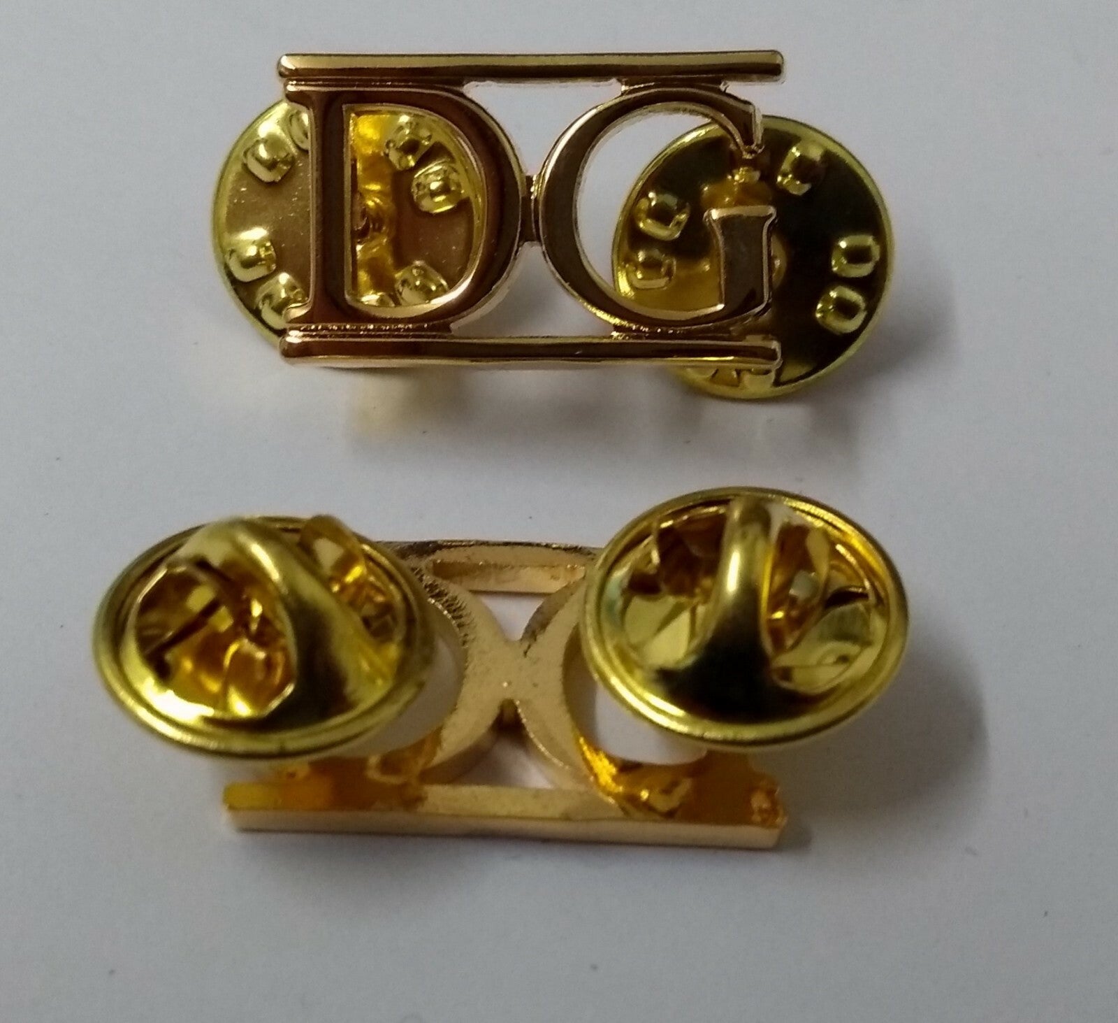 Genuine British Army Issue DG Dragoon Guards Shoulder Title Badges 1 Pair - NEW