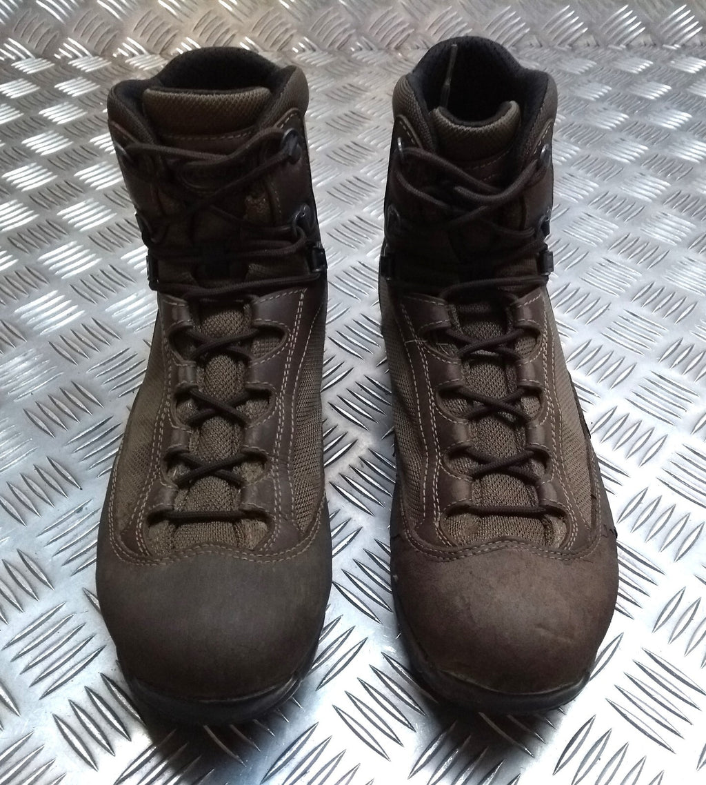 AKU MVP Boots Lined GTX Combat With Vibram Soles Genuine British Army Spec 10M