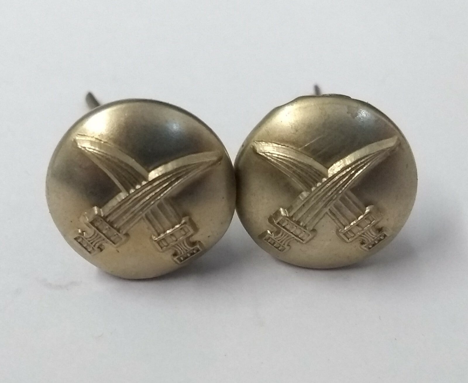 Genuine British Made Bahrain Obsolete Insignia Nickel Prong Buttons X2 ASBT236