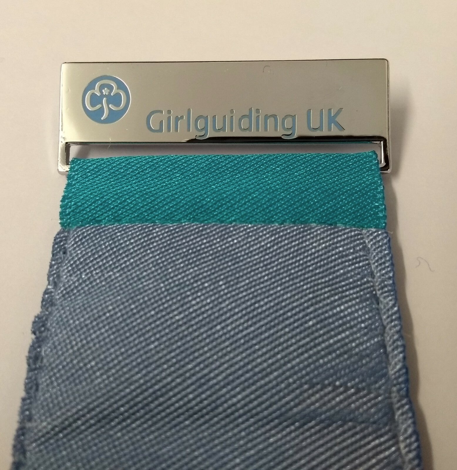 The Girlguiding UK Insignia Hi Sheen Metal Ribbon & Pin Clasp Bar NEW