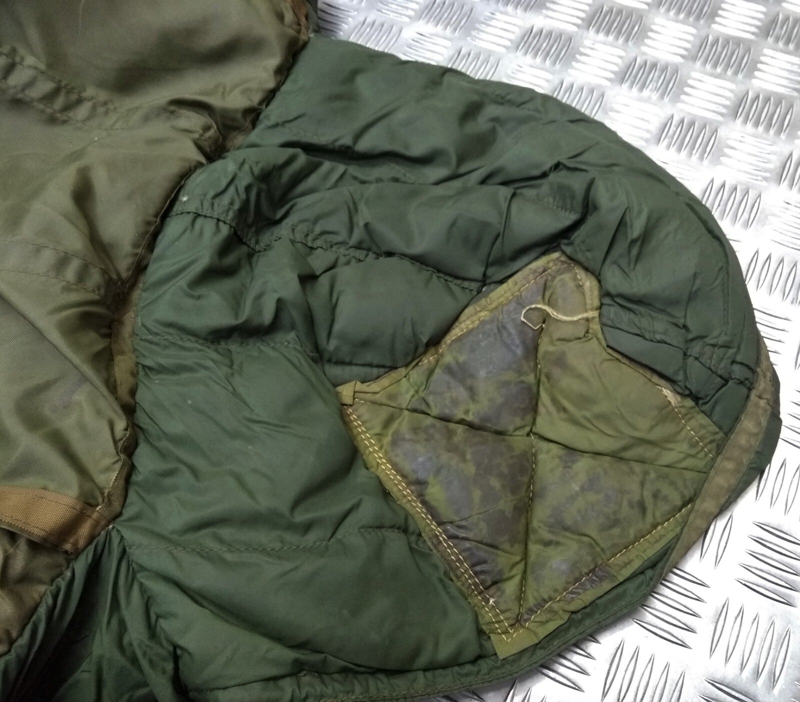 Genuine Vintage British Army 1970s 58 Pattern Feather & Down Sleeping Bag NORMAL