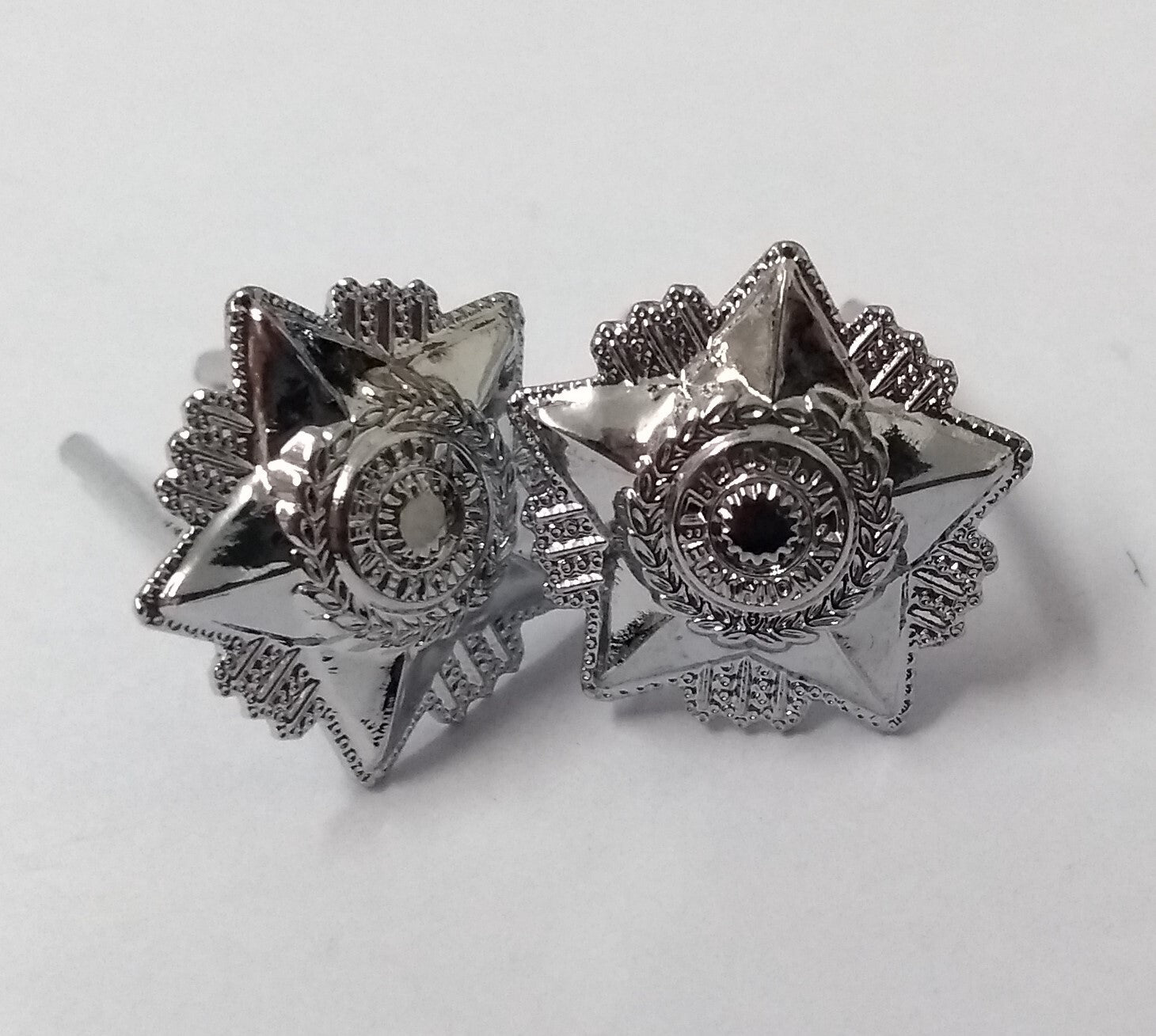 Bersedia Berkhidmat Pips For Officers Silver Coloured With Two Prong Fixings