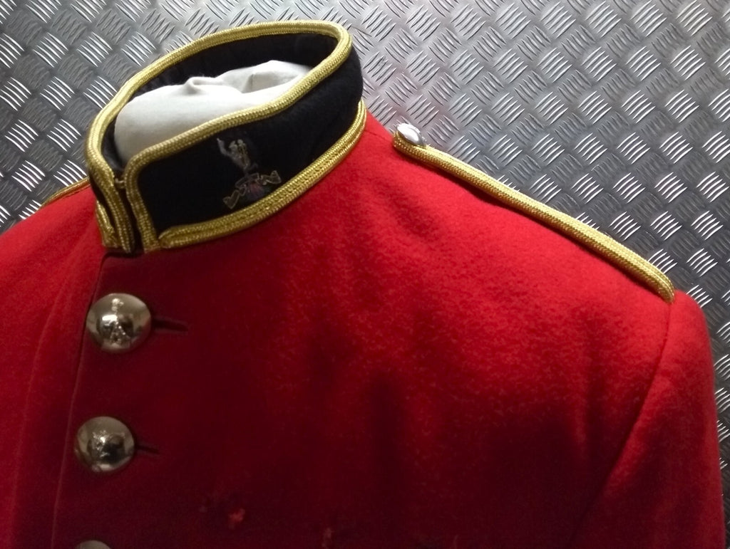 British Army Red Tunic Bandsman's R.SIGS Band With Badges Good Size