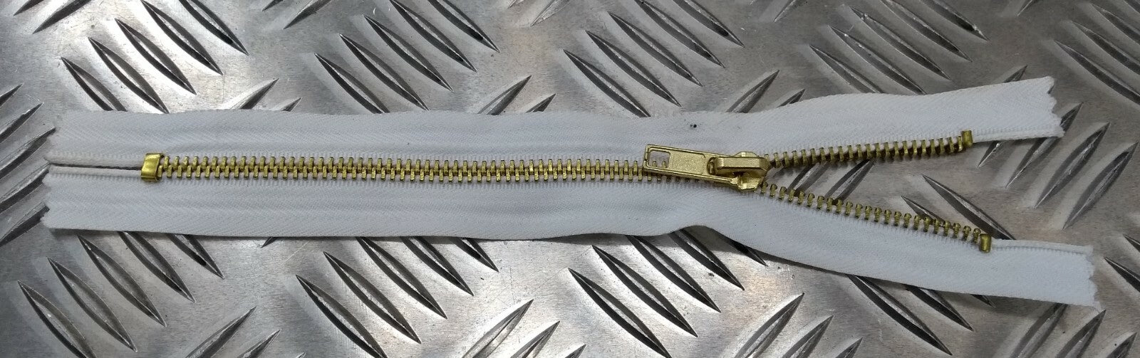Genuine British White 20cm Closed End Metal Zip Zipper