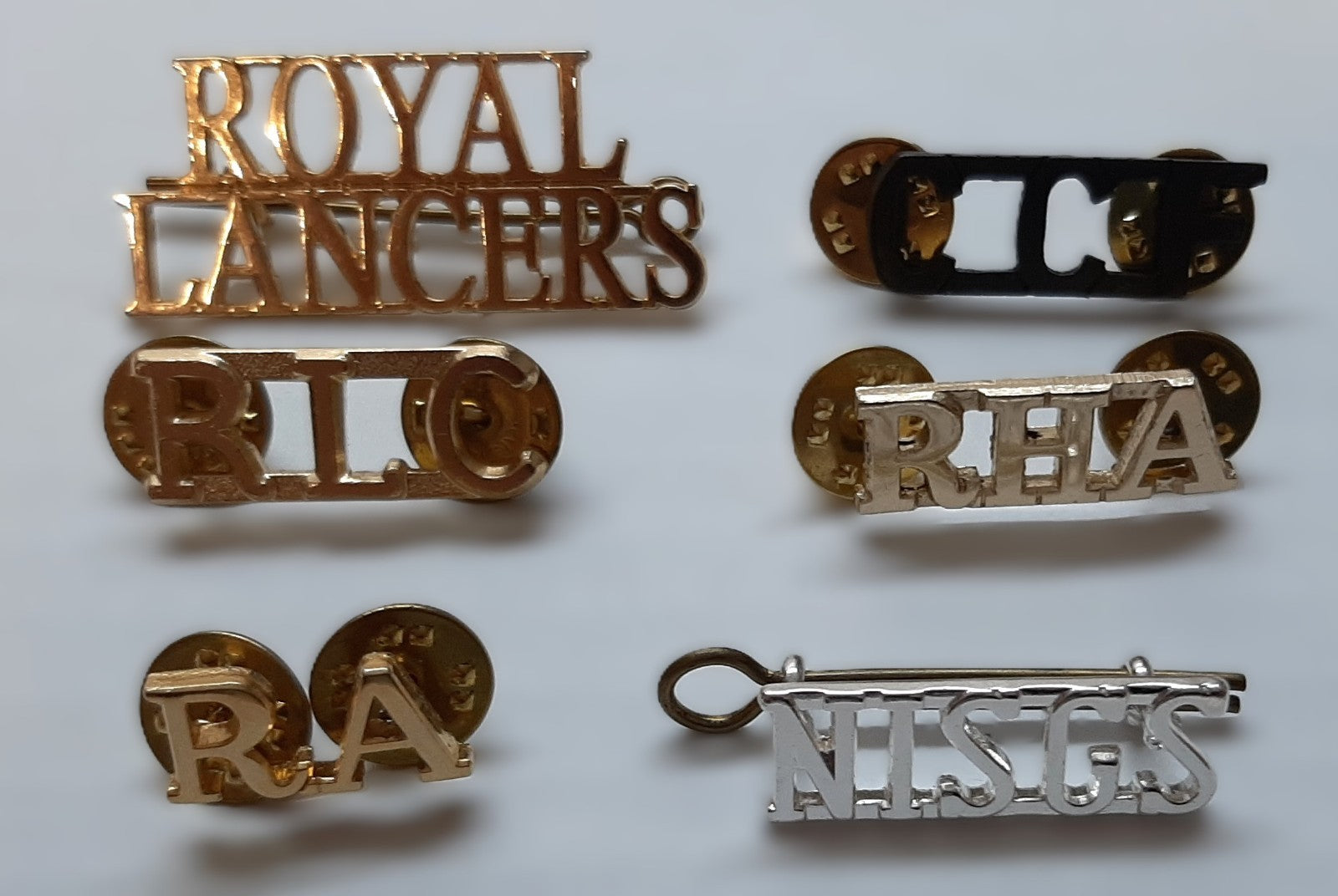 Assorted British Badges Various Regimental Insignia 1 Lot of 6 Badges