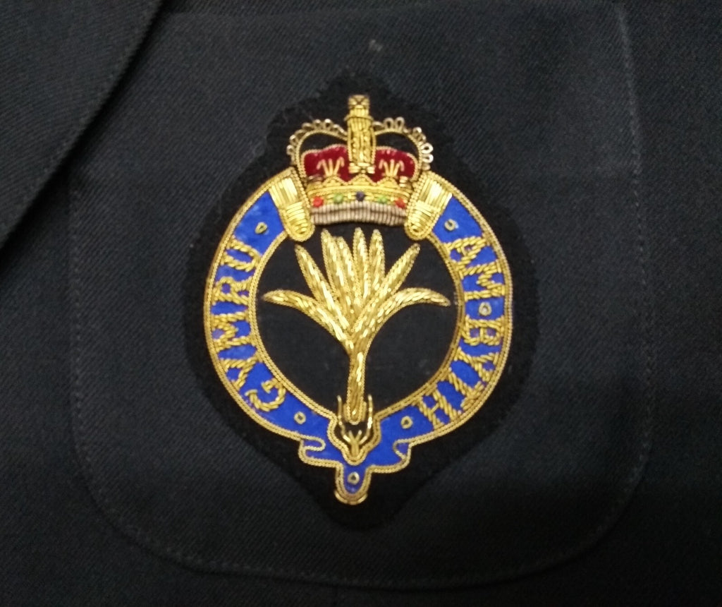 British Army Welsh Guards Blazer With Insignia Chest Patch & QC Buttons Cymru Am Byth 46" Reg