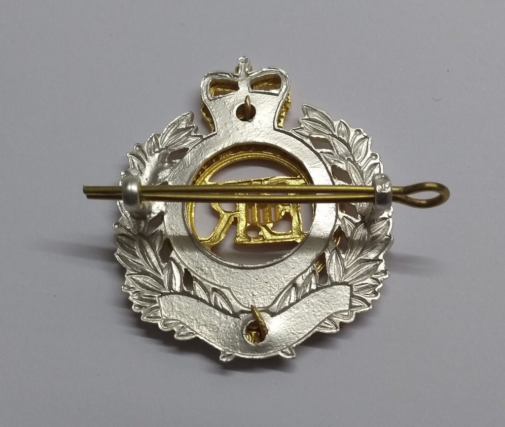 RE Hat Badge British Engineers Dress Queens Crown NEW