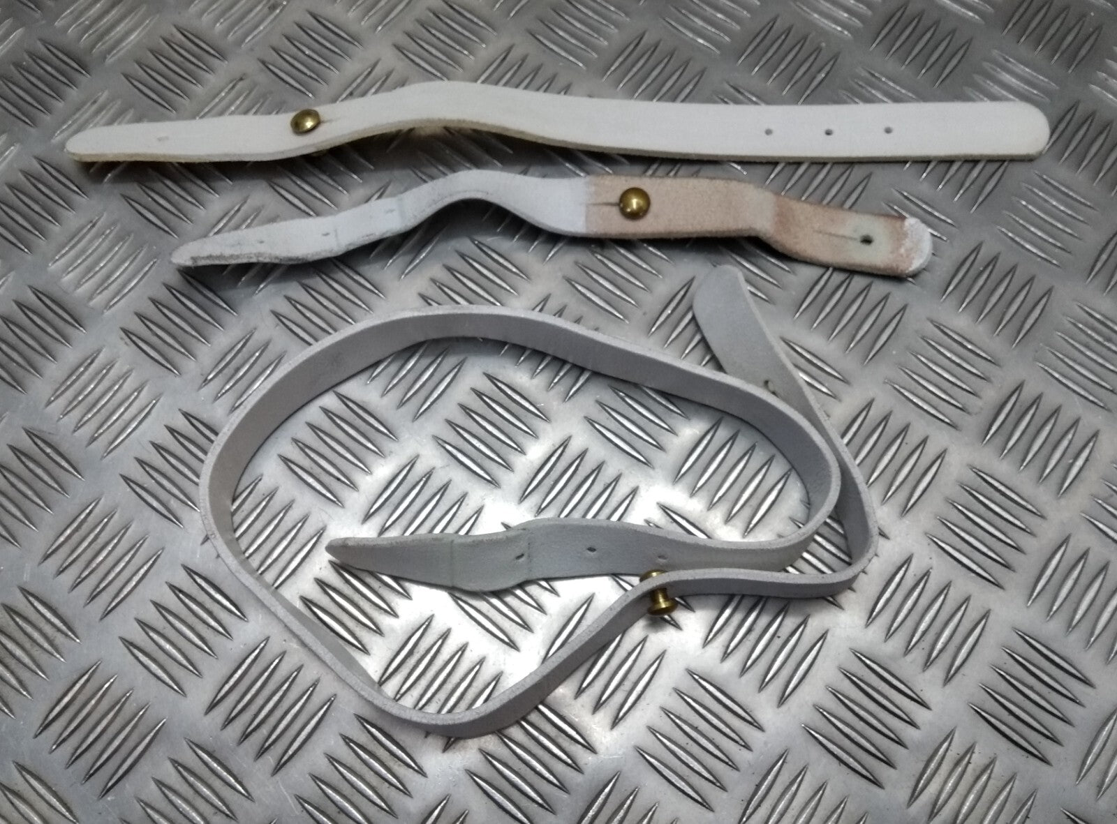HCav No2 Buff Leather Sword Straps Assorted Lengths Household Cavalry