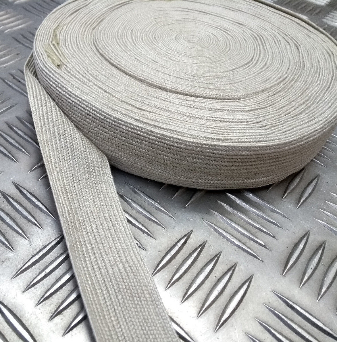 Light Khaki Style Worsted Knitted Tie 38mm Flat Braid Full 25m roll NEW