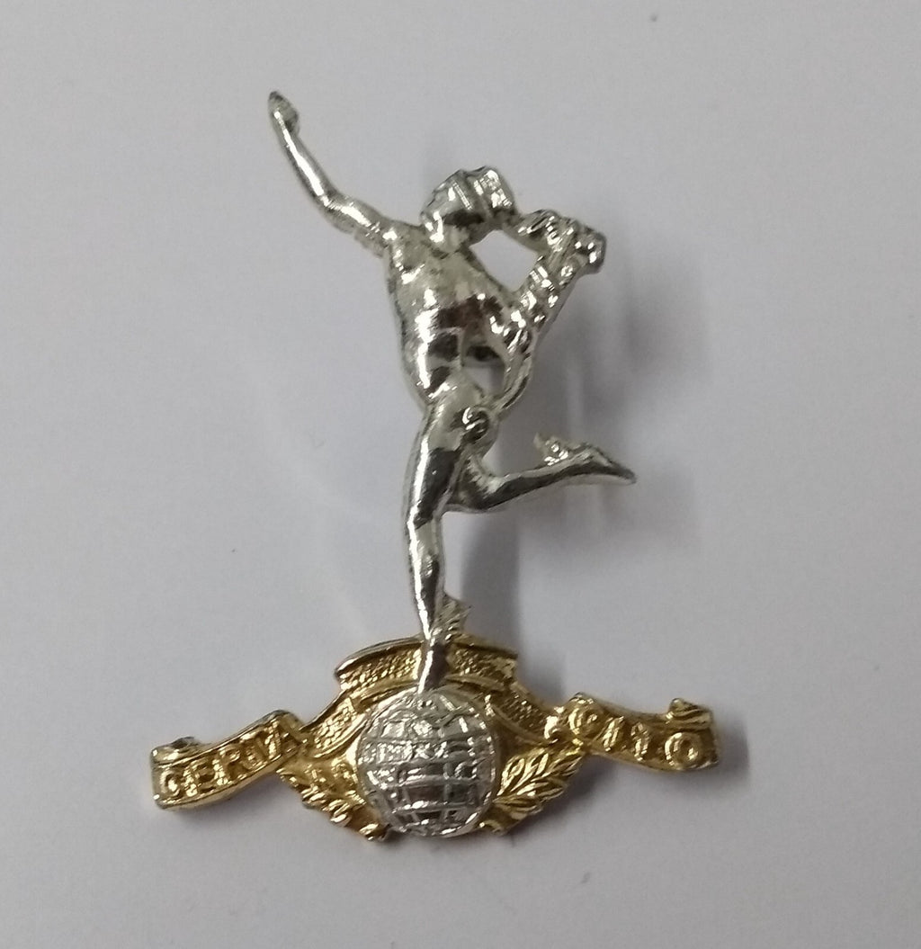 Royal Corps of Signals Regiment Small Insignia Badge British Army "Certa Cito"