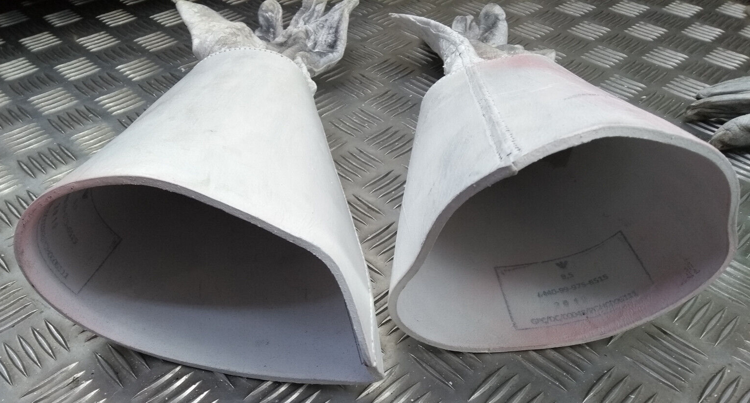 British Army Household Cavalry White Leather Gauntlet Parade Gloves Size 9.5