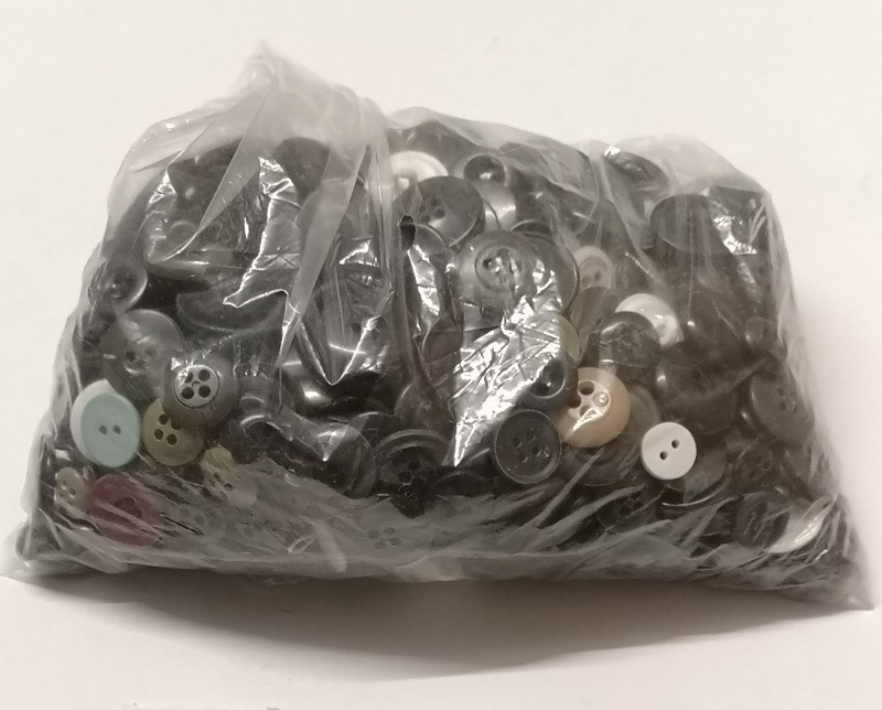 Vintage Style Unsorted Mixed Styles, Sizes & Colours Buttons 500g Lot#29