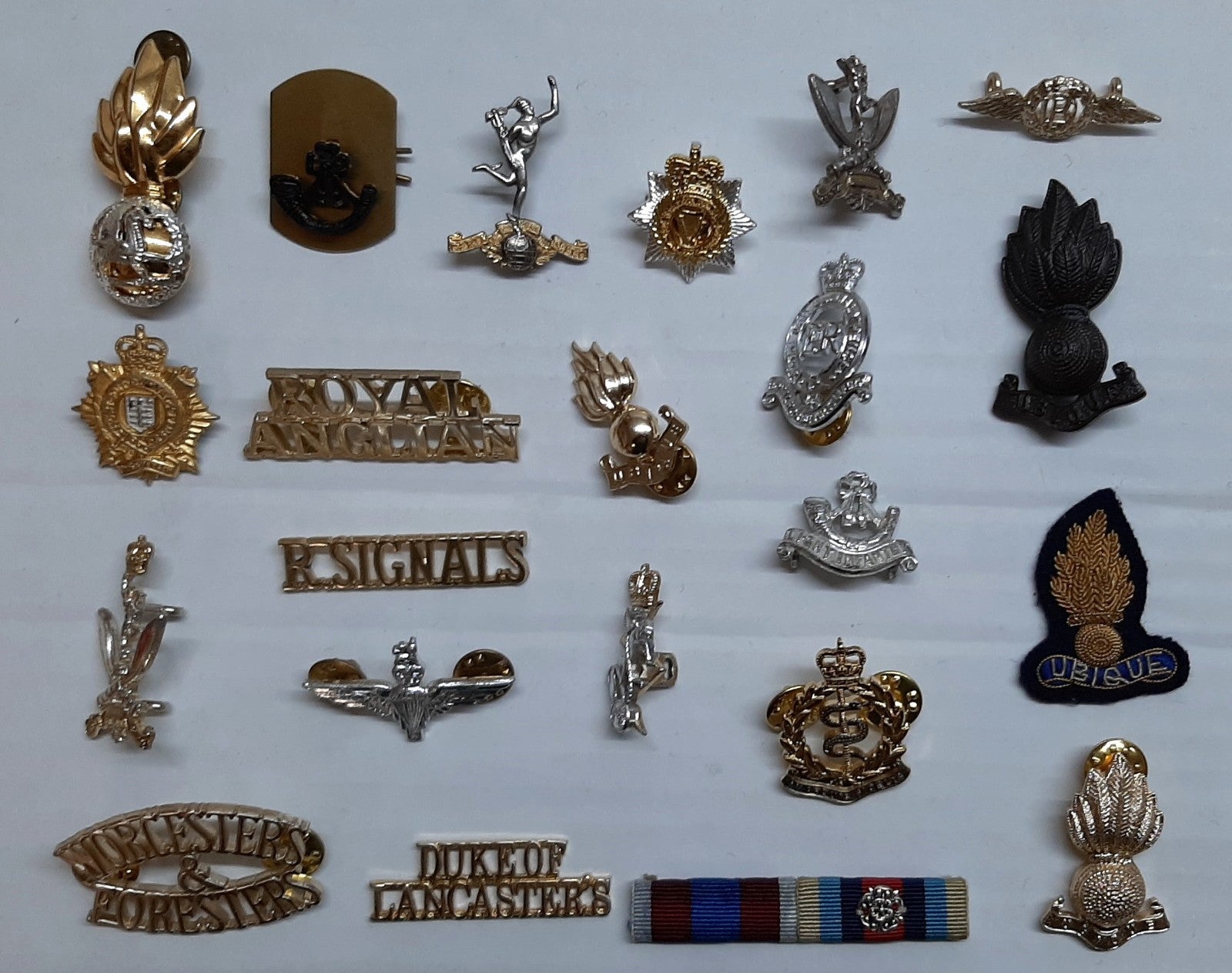 Assorted Badges, Titles Various Regimental Insignia 1 Lot of 22 Items