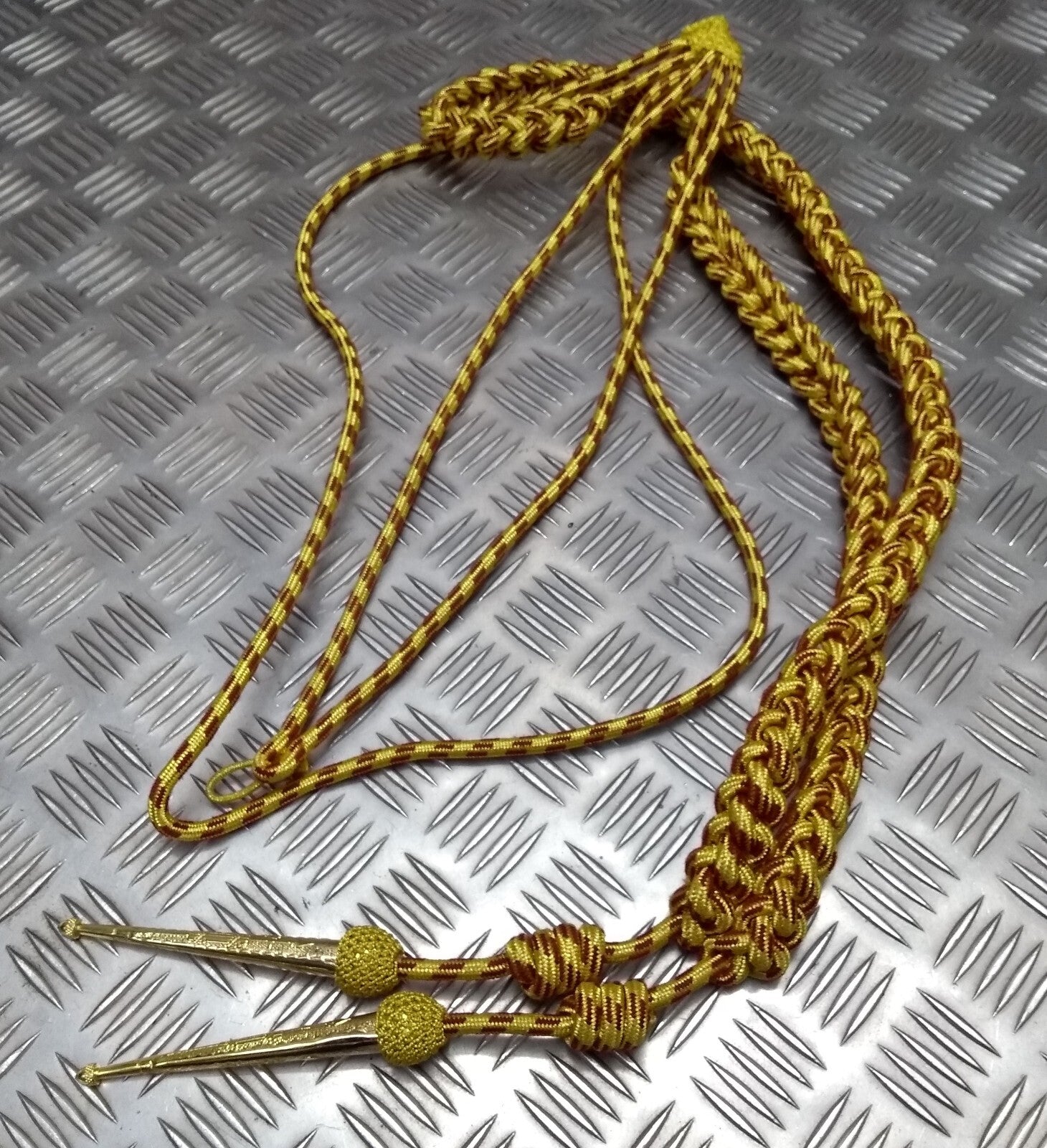 Crimson Fleck Gold Ceremonial Aiguillette British Made Senior Officer Issue