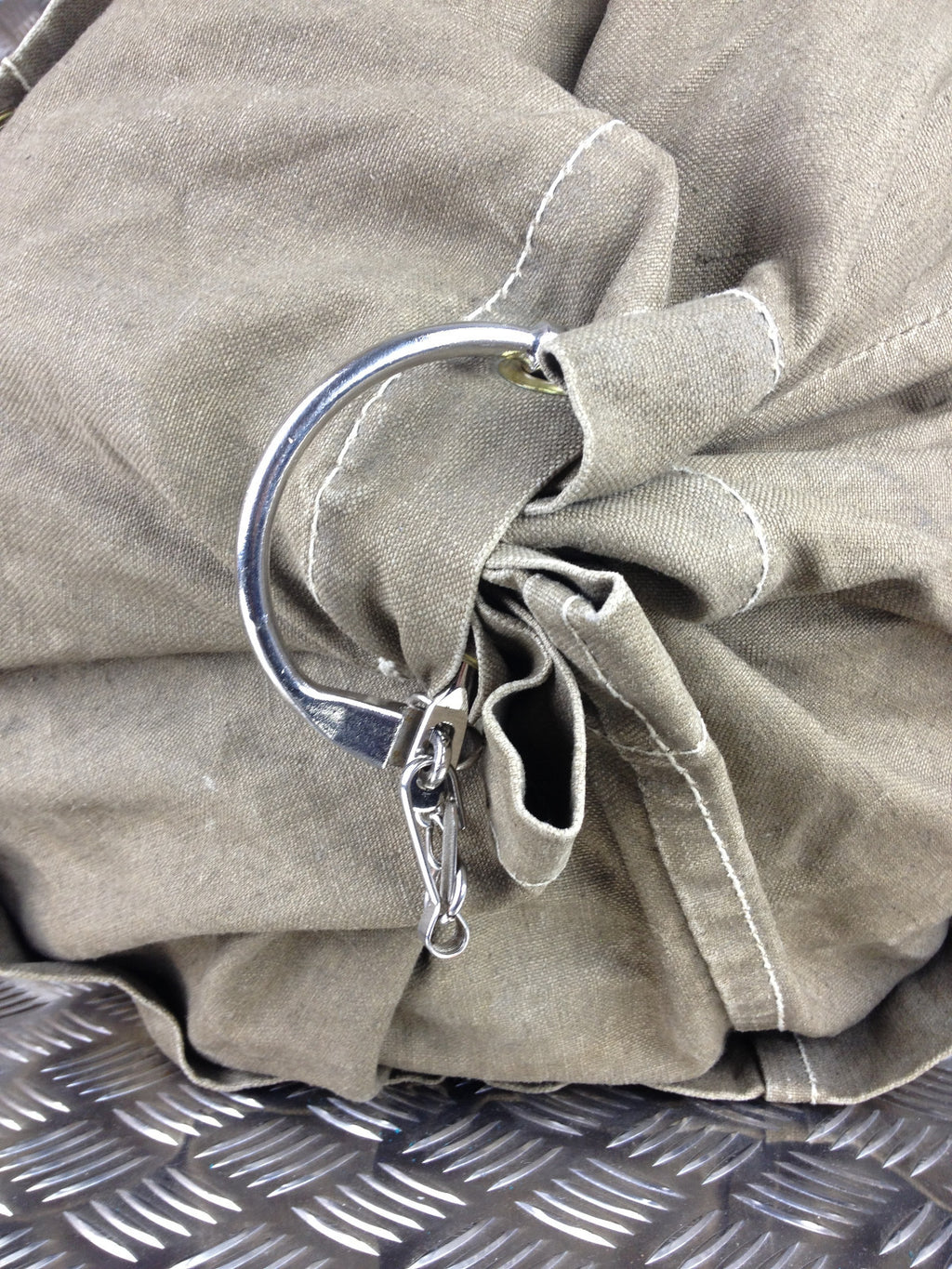 D Ring Lock Kit Bag, Kitbag, Duffle bag, Sandbag Handle & D-ring
