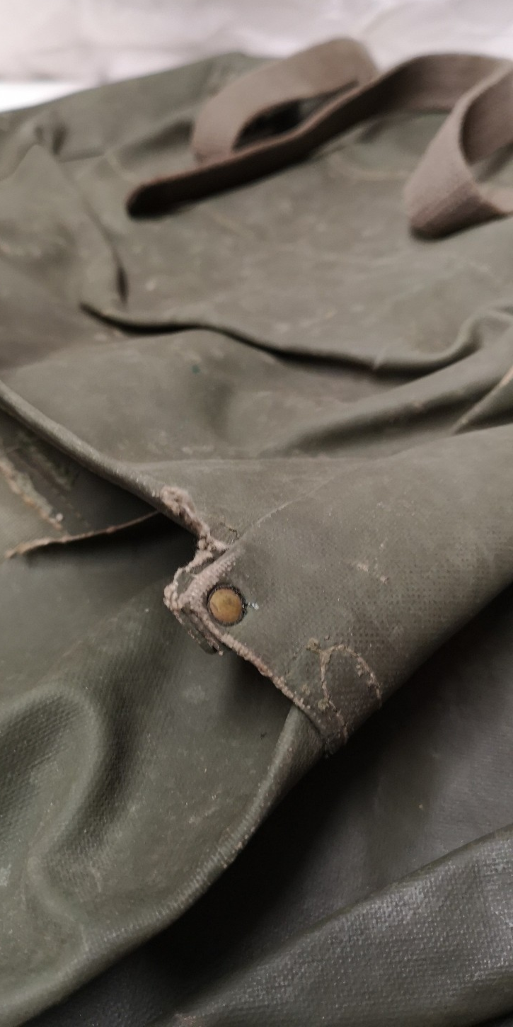 Vintage Army Issue Heavy-duty Vinyl Backpacks & Belts x4ea Heavy Wear & Defects