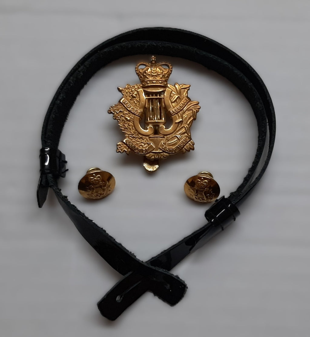 Corps of Army Music British Hat Badge Buttons & Chin Strap Set "Nulli Secundus"