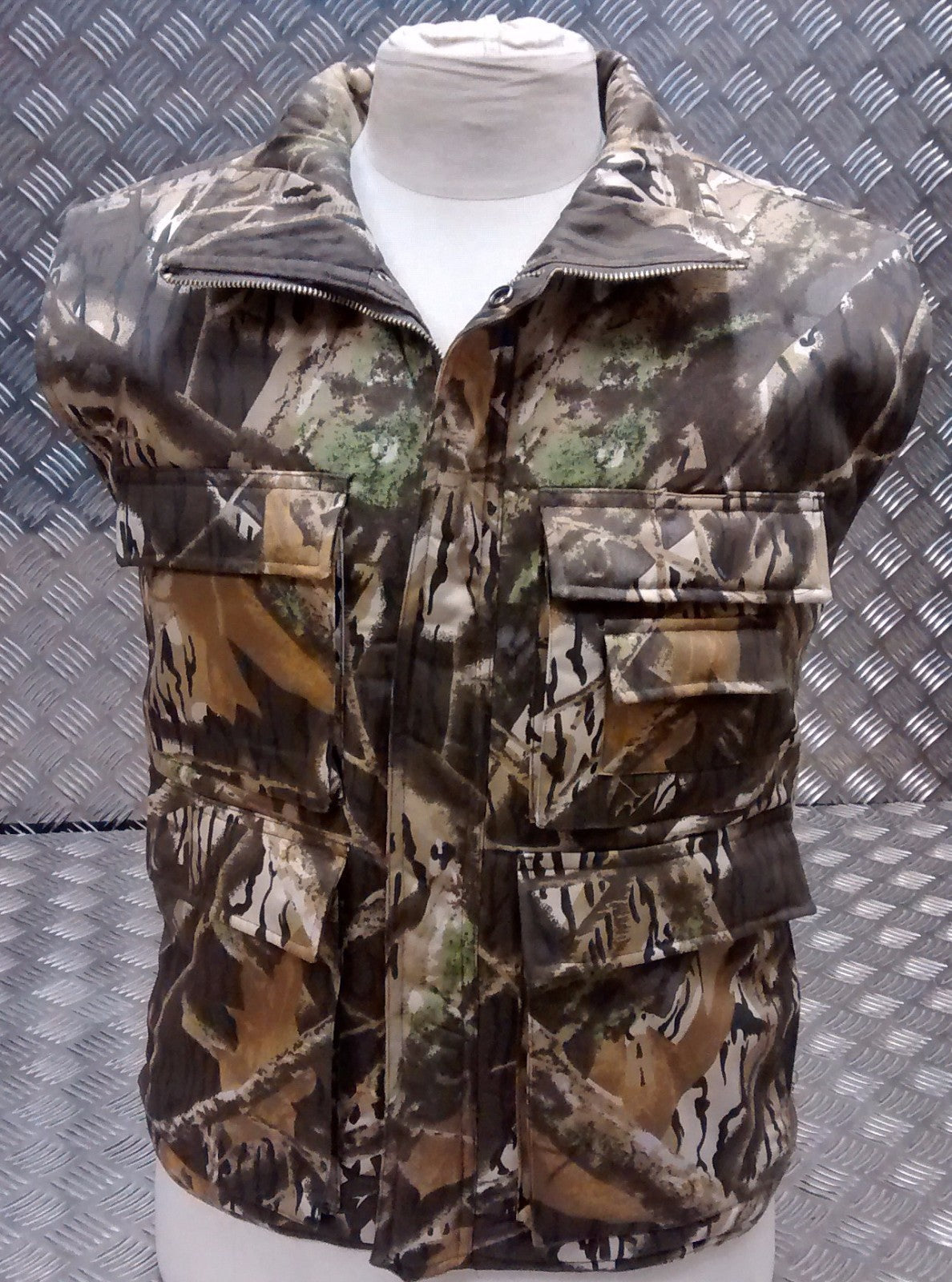 Hunters Action Vest Tree Camo Tactical Fishing Body Warmer - NEW