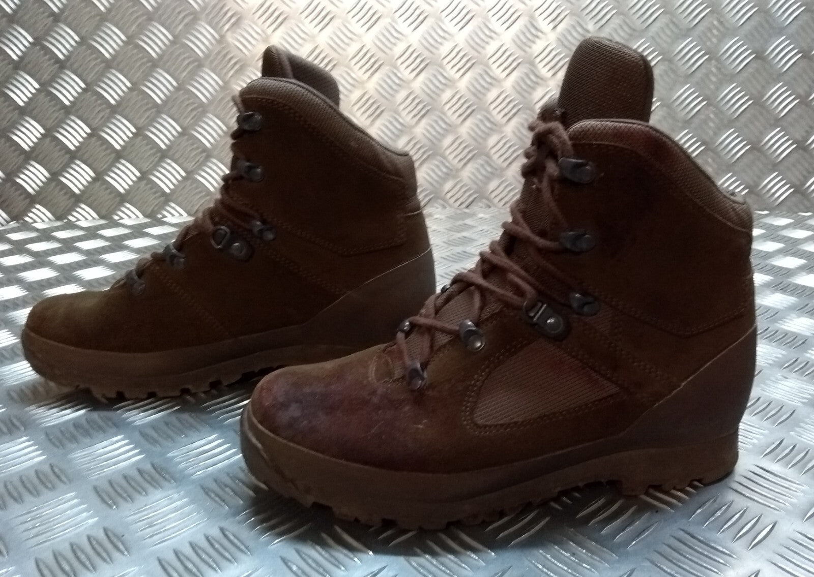 Haix Combat Boots Army High Liability B Suede Desert Footwear UK Spec 8M