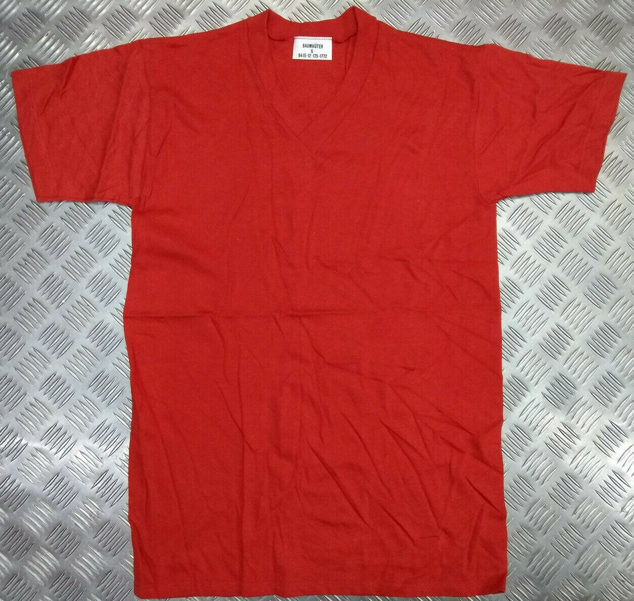 Genuine German 100% Cotton Red Short Sleeve V-neck T-shirt Small, Baumhüter NEW