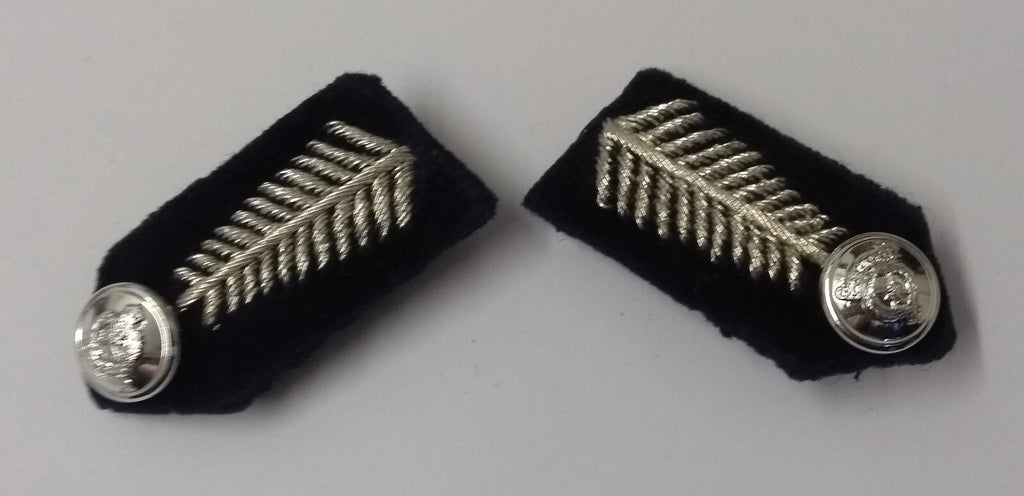 Oman Gorgets Collar Tabs Silver Leaf Detail Chrome Officers Insignia Buttons