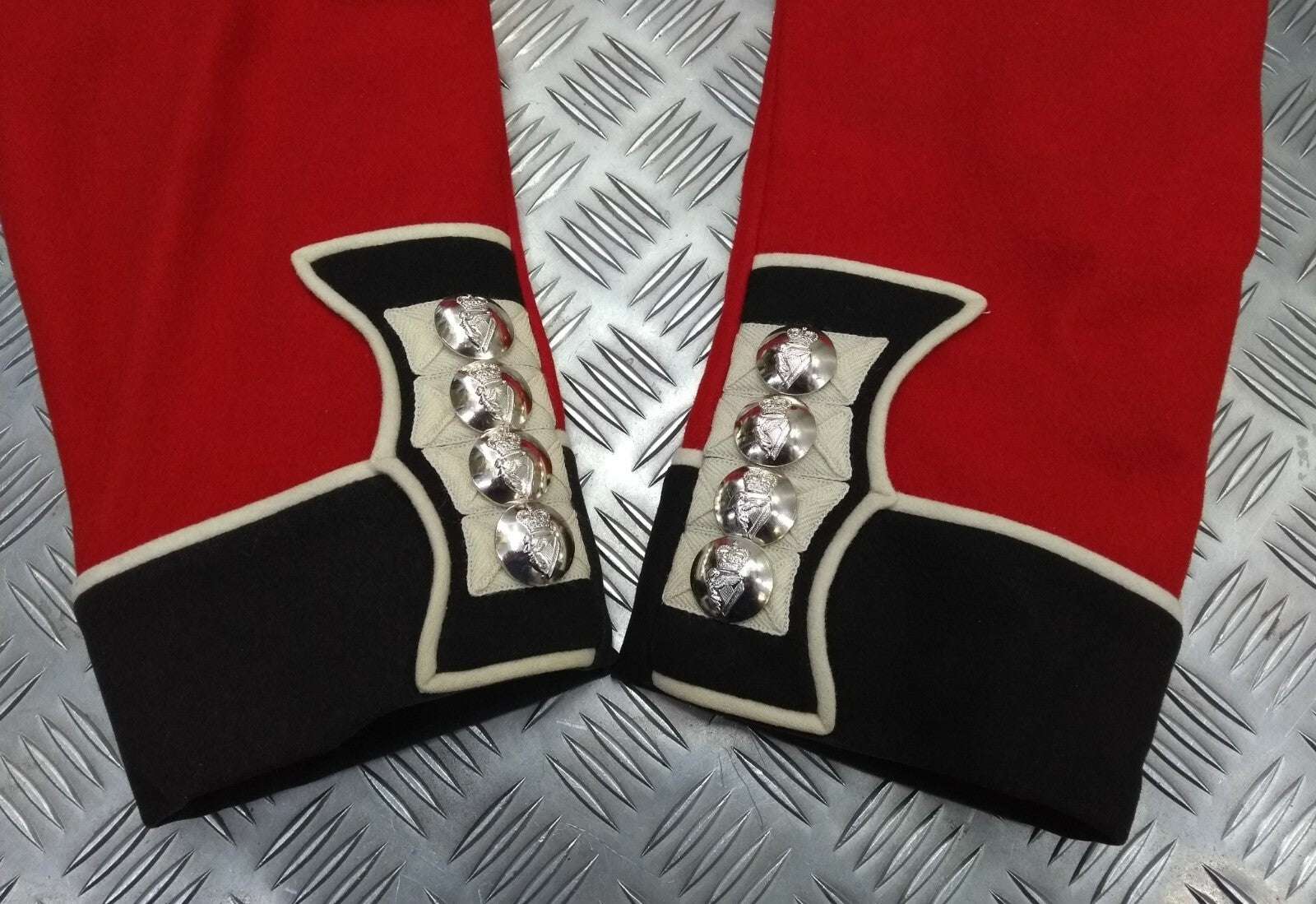 Irish Guards Red Tunic Ceremonial & Parade British Army Issue Big Size EBYT682