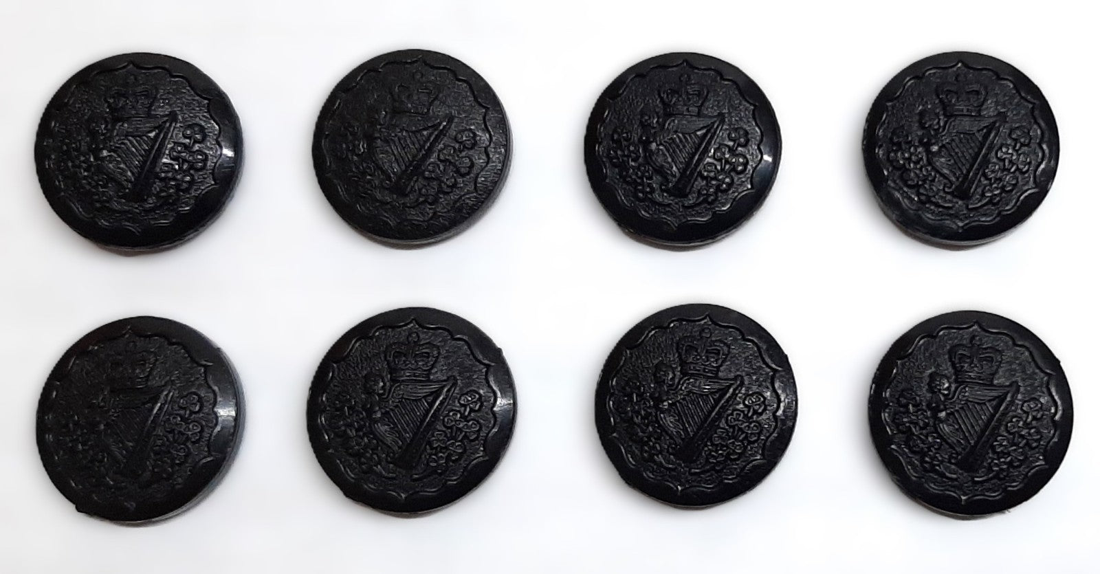 The Royal Irish Regiment No2 Ring Back Black Button British Army Insignia O/R