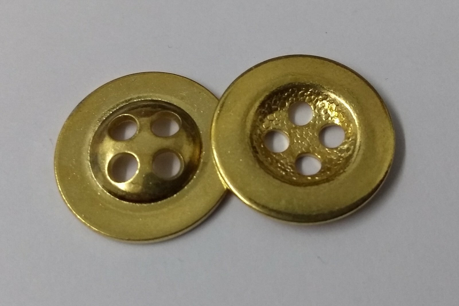 Vintage Metal Buttons Subdued 4 Hole Brass 26L 16.4mm Diameter X4 ASBT327
