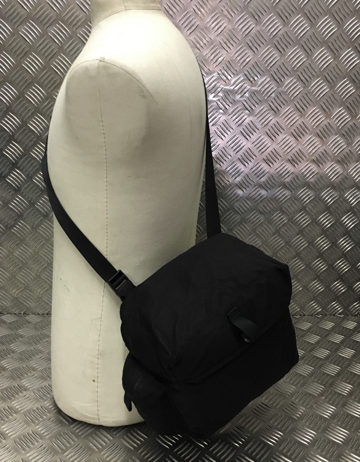 British Army S10 S6 Gas Mask Bag Black Haversack Respirator / Shoulder PLCE NEW