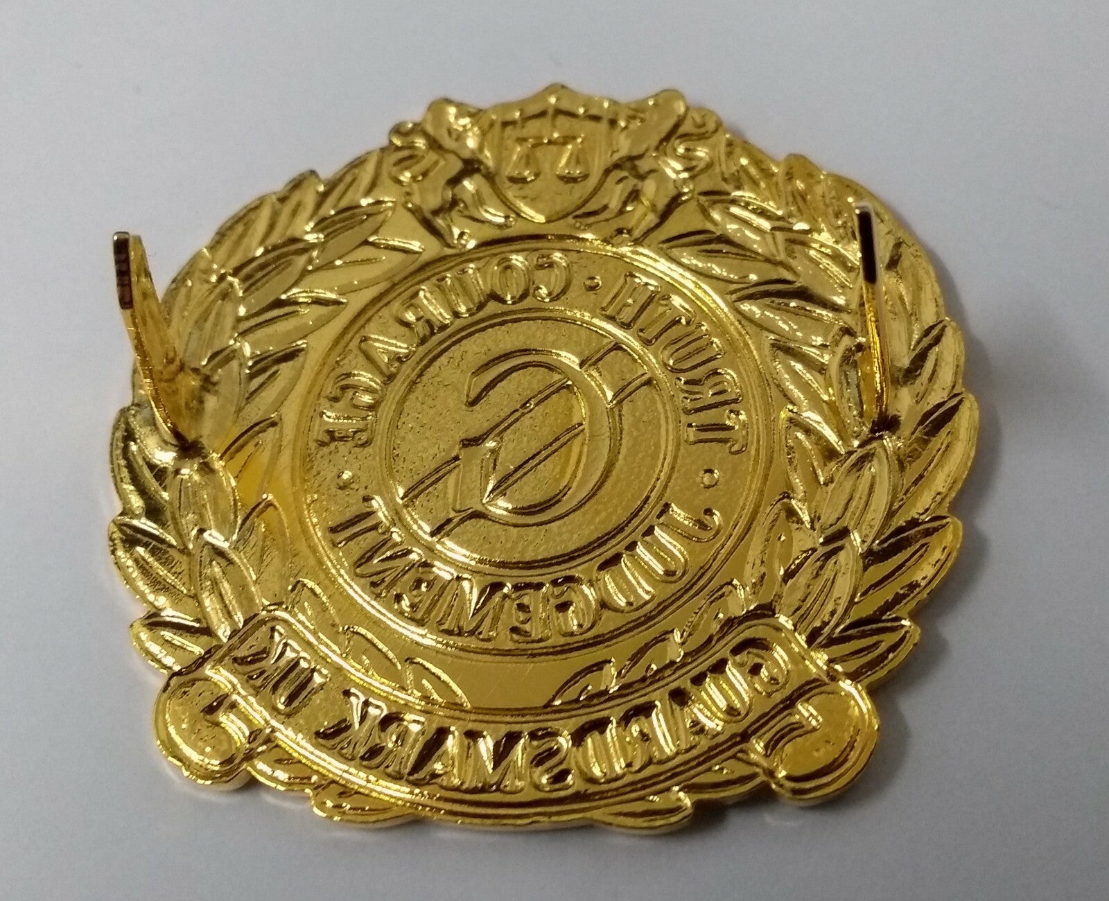 Genuine Guardsmark UK "Truth Courage Judgement" Insignia Hat Badge NEW - GIM 7
