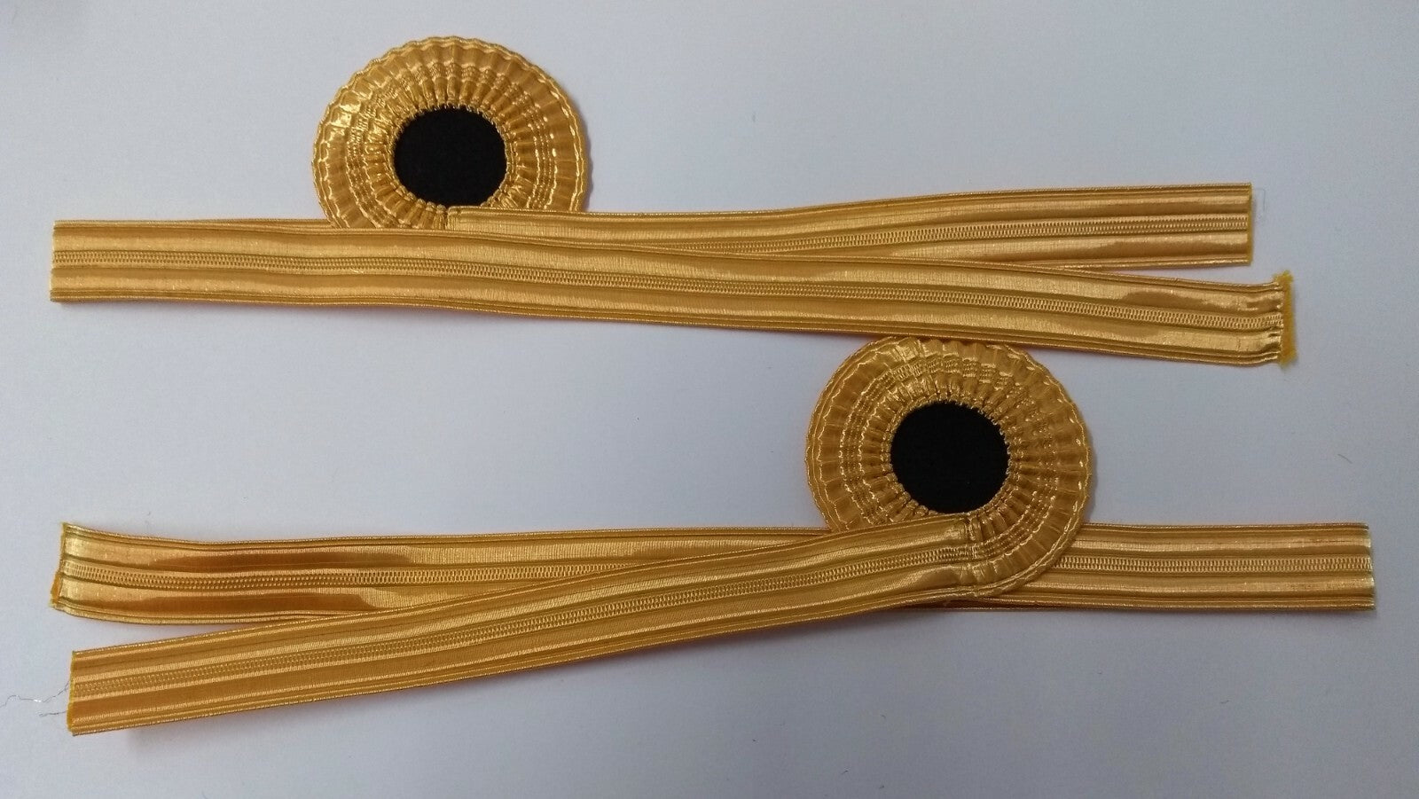 British Royal Navy RN Gold Wire Rank Slide Curls Lieutenant to Commander RN Spec