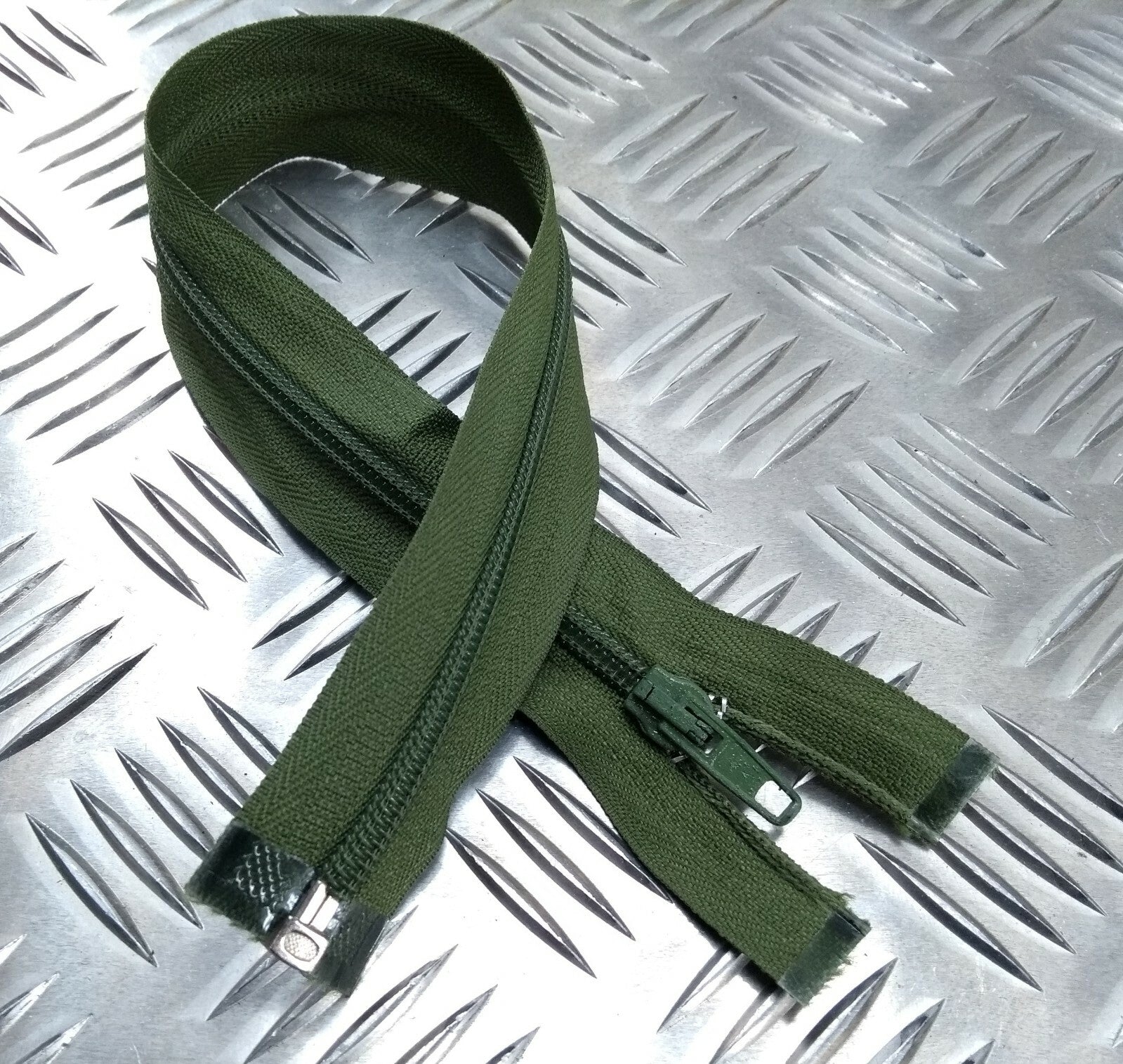 Genuine British Issue 40cm Open End Zip Zipper Army Green