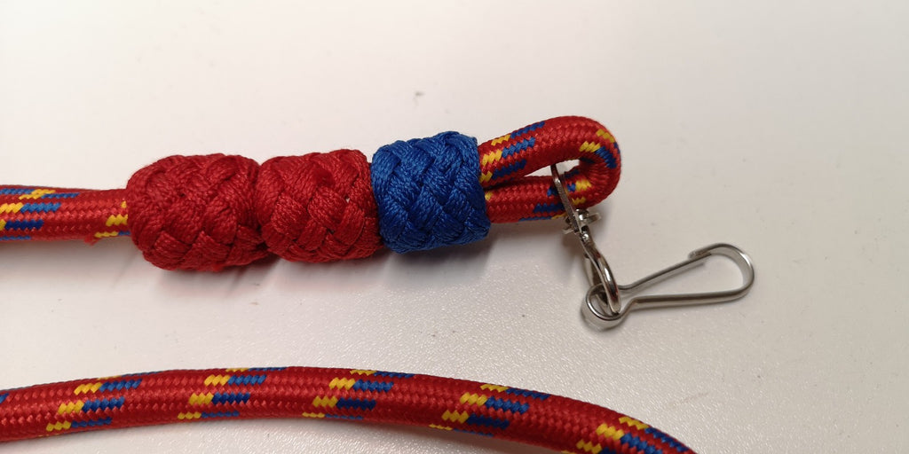 Blue Red Yellow 3 Knots Decorative Ceremonial Lanyard with Clip