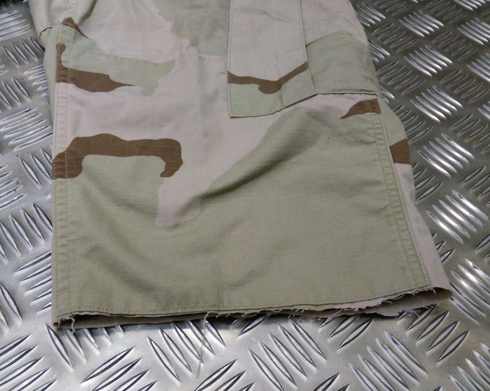Genuine US Ripstop 6 Pocket Combat / Field Cut Down Trousers Desert Camo Shorts