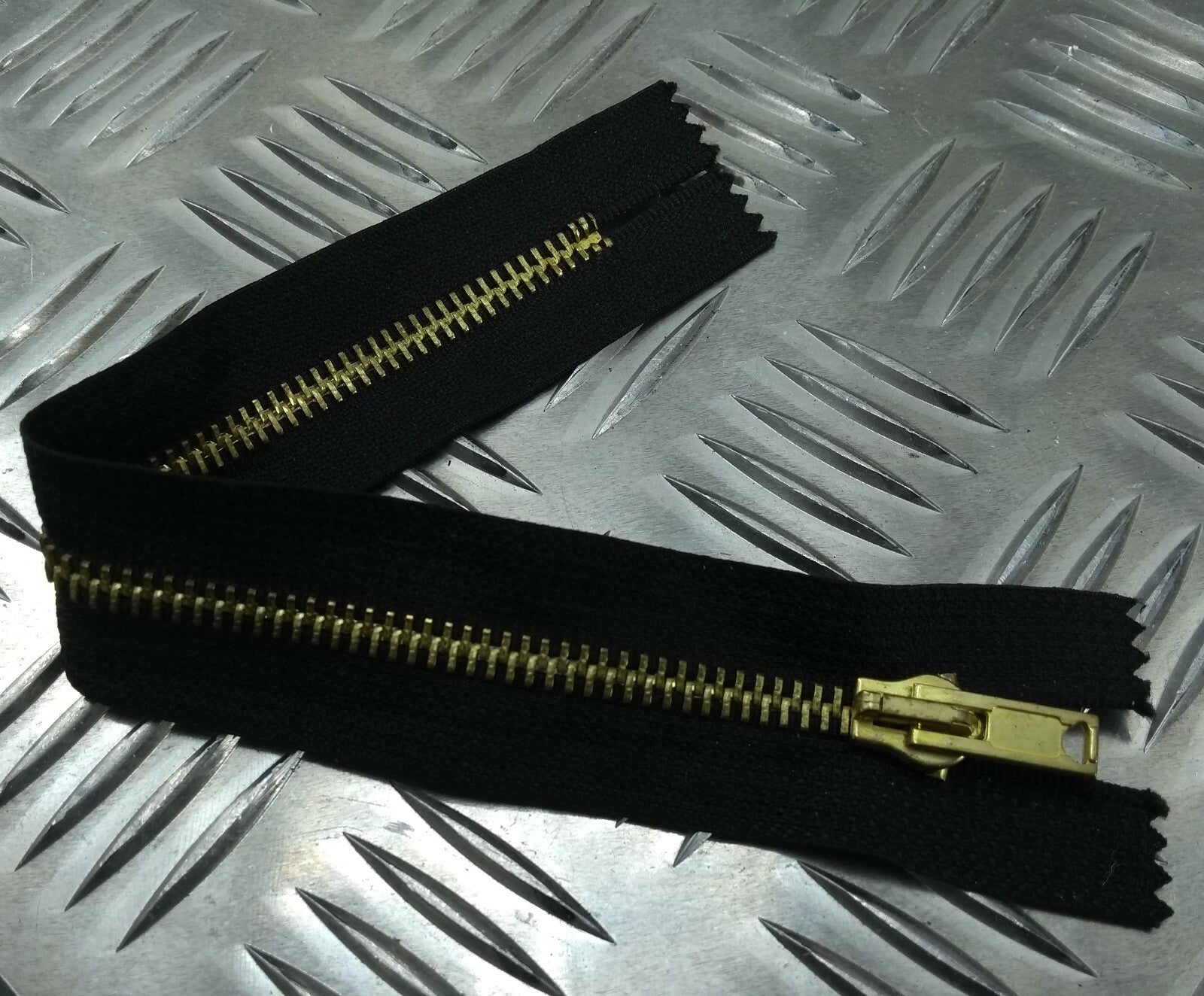 Genuine British Black 20cm Closed End Metal Zip Zipper