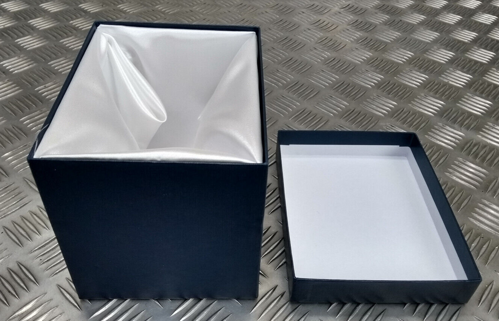 Decorative Blue Gift / Storage Boxes with White Canvas Lining & Removable Lid x4