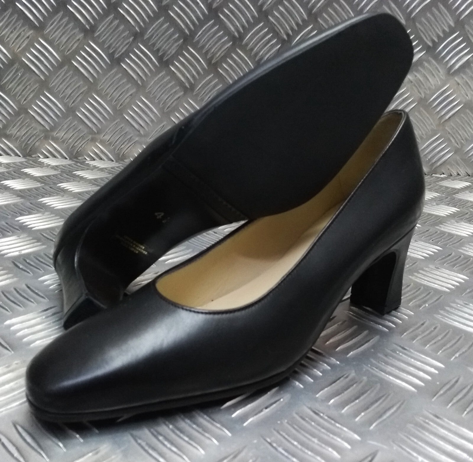 Court Shoes British Dress Holmes of England UK Size 4.5
