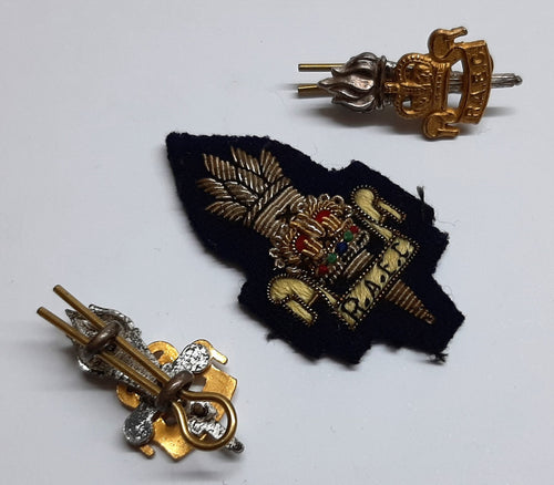 RAEC Hat / Cap Badge & Collar Badges Vintage Hand Embroidered R.A.E.C