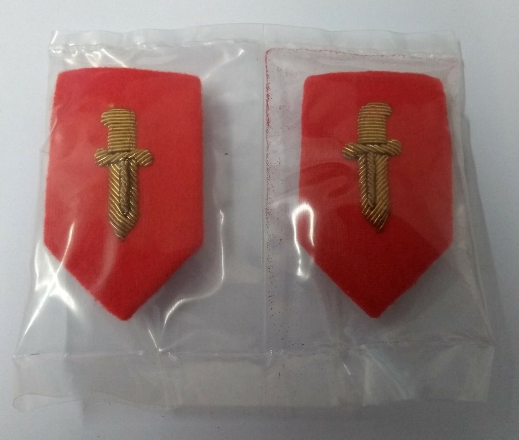 Genuine Vintage Issue Clip Collar Tabs Gold Wire on Red- NEW