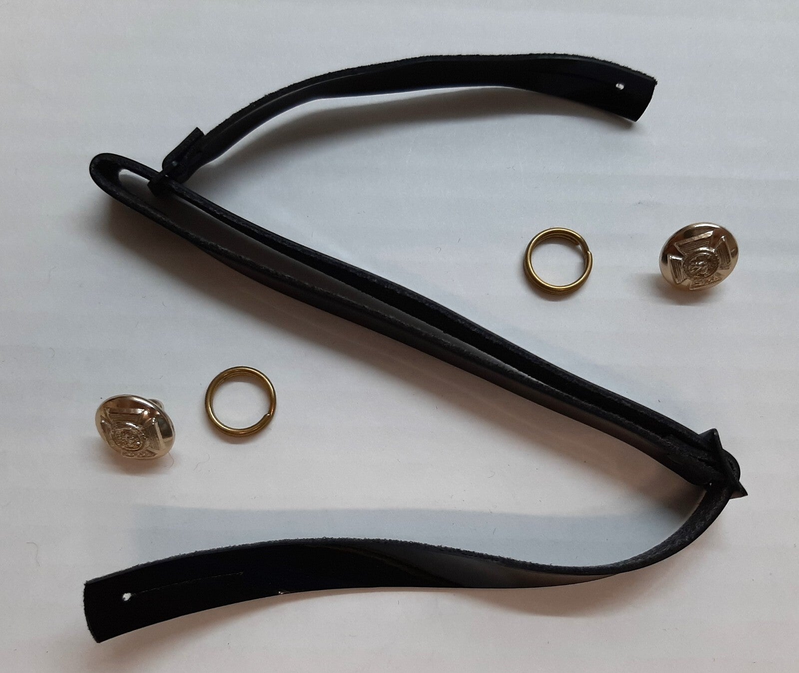 DERR Chin Strap Set With Duke of Edinburgh Royal Regiment Insignia Buttons