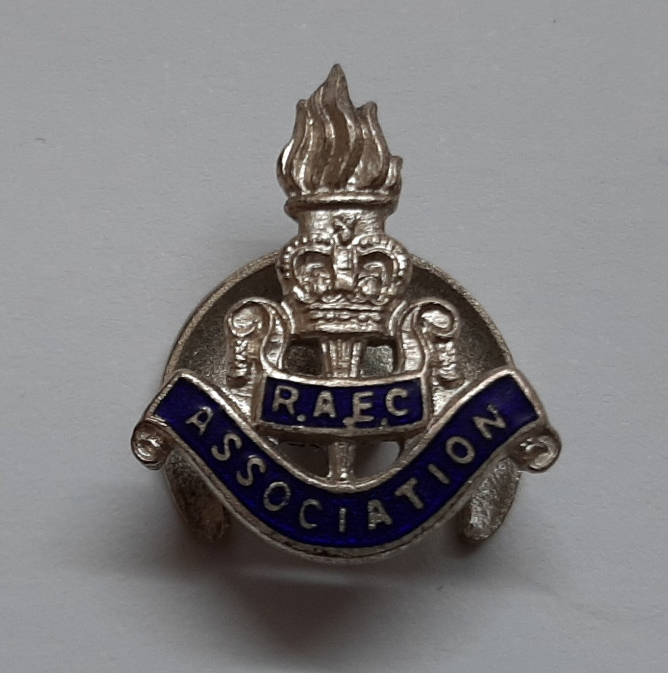 Vintage R.A.E.C Badge Gaunt of London RAEC Association Education Corps NOS