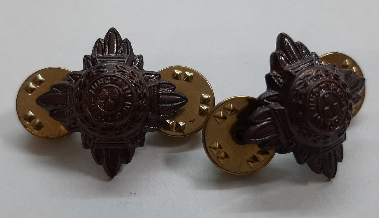 Bronze Shoulder Pips Subdued OFCs Bath Stars with Clutch Pins 1 Pair