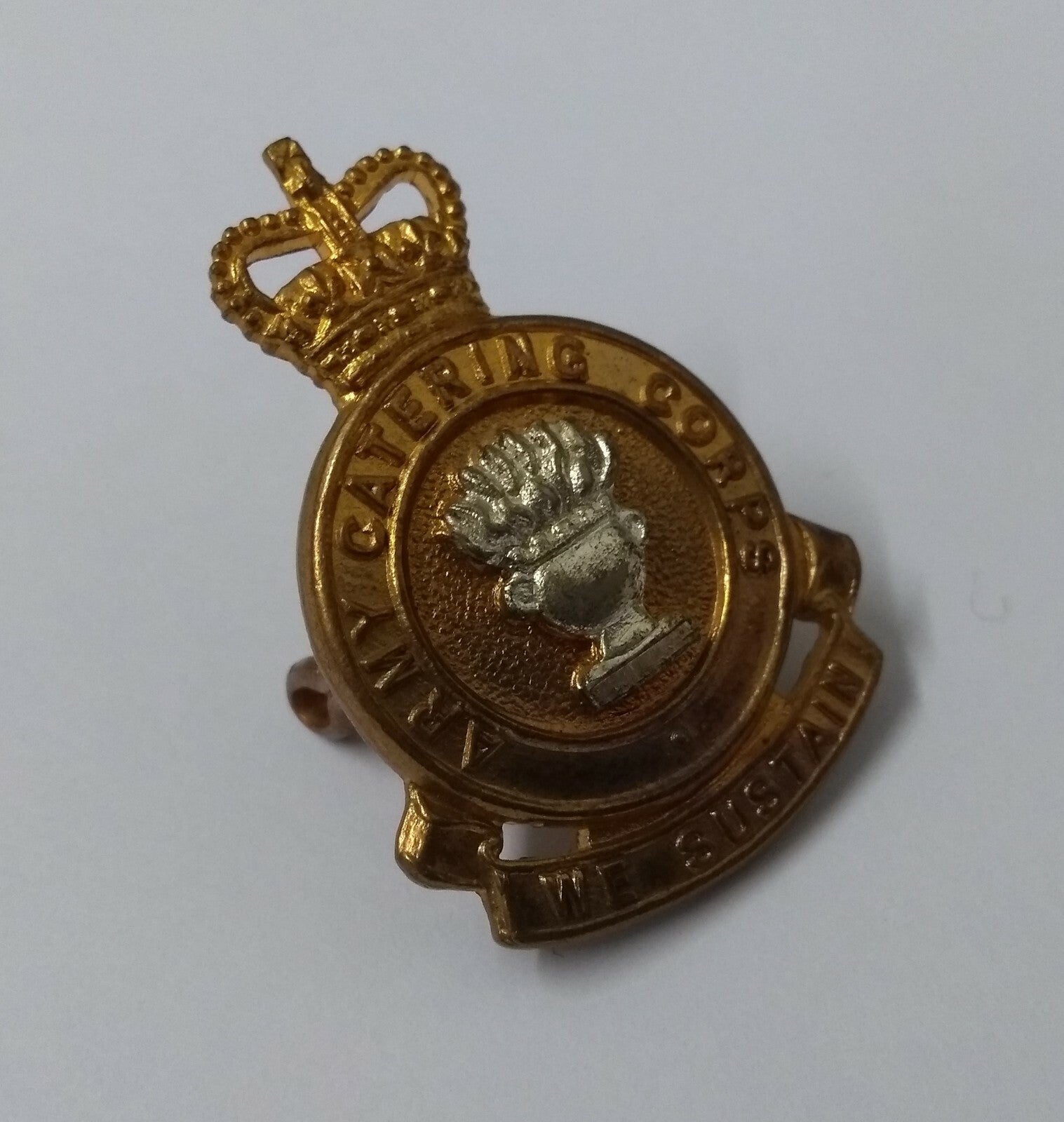 Vintage Hat Badge British Army Issue Army Catering Corps Old Pattern