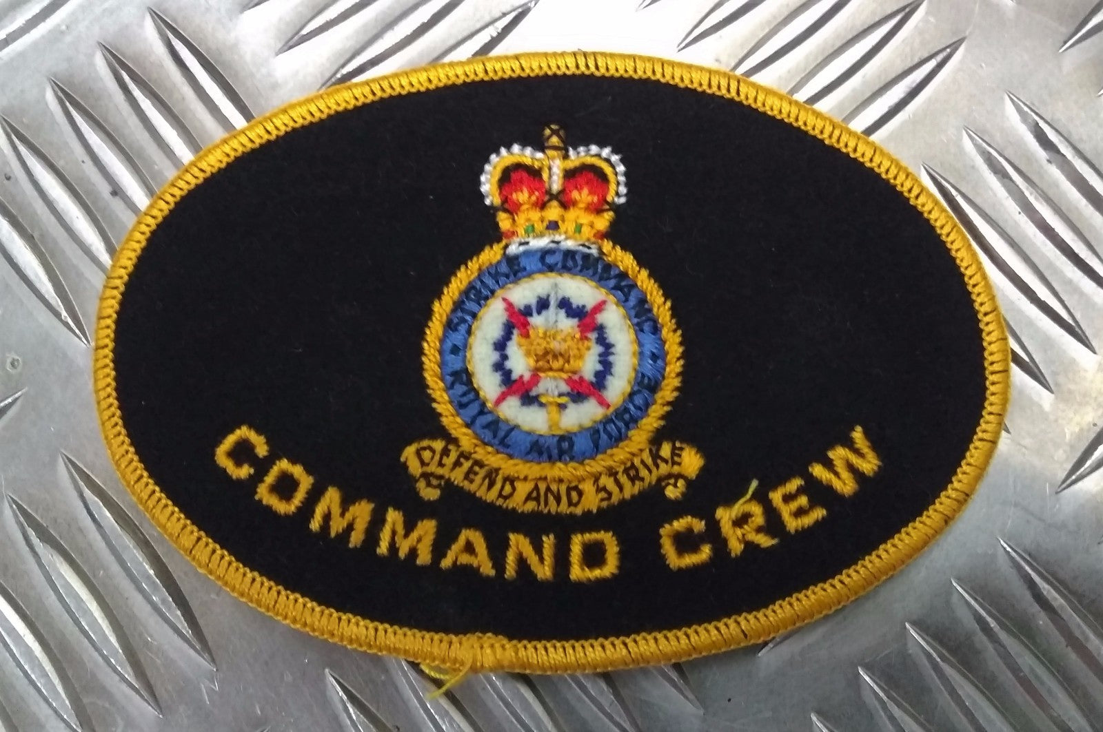 Genuine Vintage British Royal Air Force Command Crew "Defend And Strike" Patch