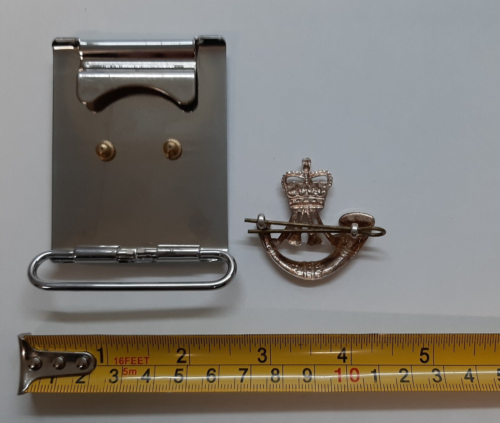 The Rifles Chrome Buckle and Cap Badge Insignia British Army Collectors Set